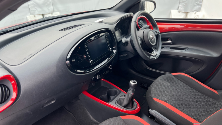 Toyota Aygo X 1.0 VVT-i Edge 5dr Petrol Hatchback